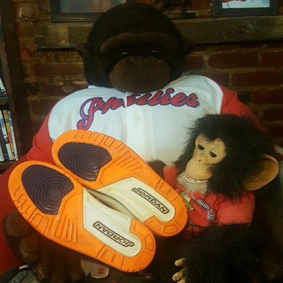 Jordan Sneakers - Picture 3 of 6